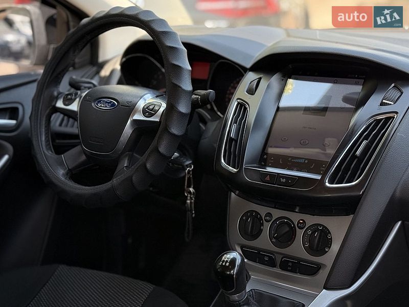 Седан Ford Focus 2013 в Киеве