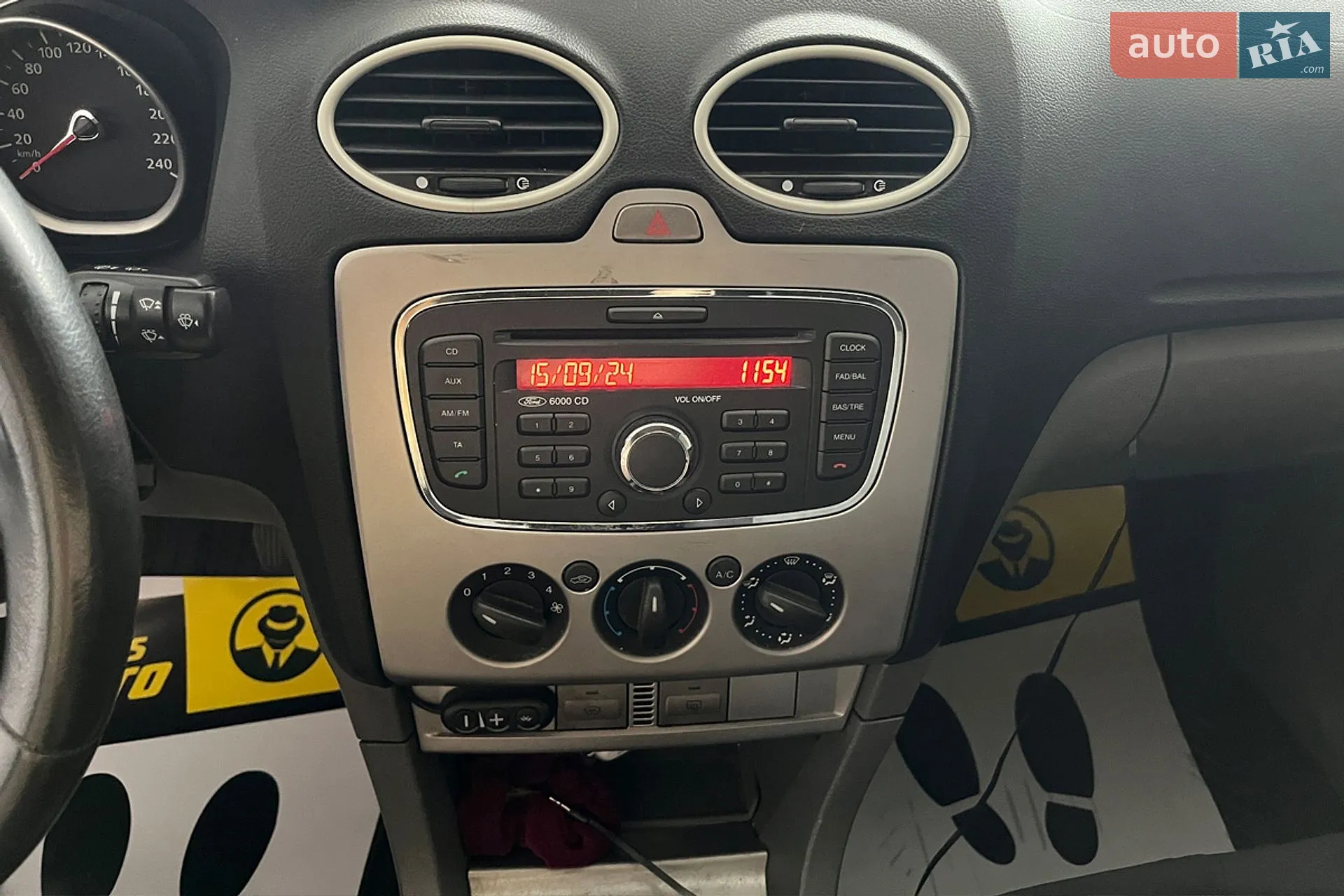 2010 Ford Focus - мініатюра 15