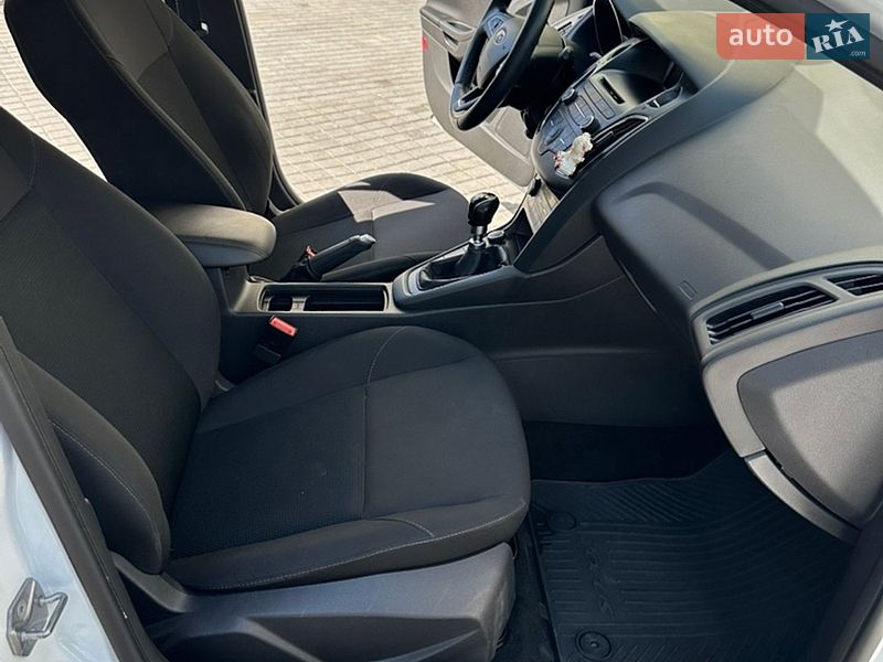 Хэтчбек Ford Focus 2017 в Киеве