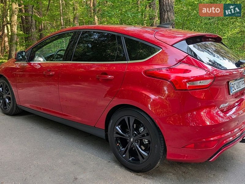 Хетчбек Ford Focus 2015 в Львові