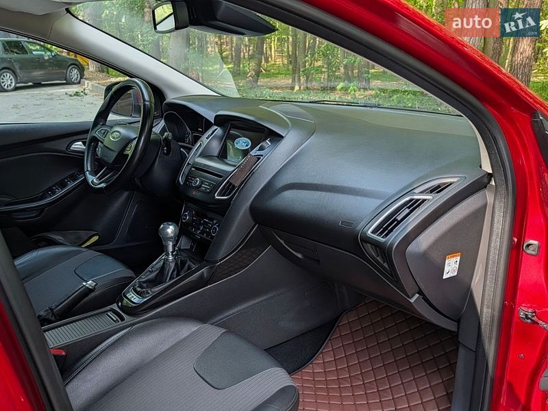 Хетчбек Ford Focus 2015 в Львові