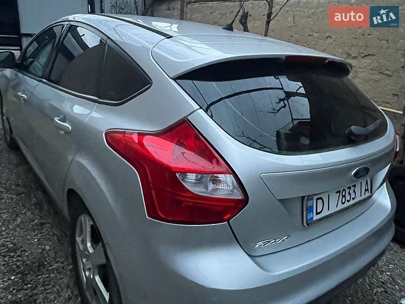 Хэтчбек Ford Focus 2011 в Виноградове