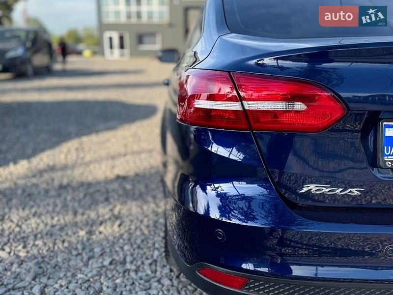 Седан Ford Focus 2017 в Бурштыне