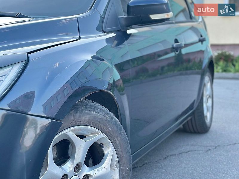 Хетчбек Ford Focus 2010 в Дніпрі