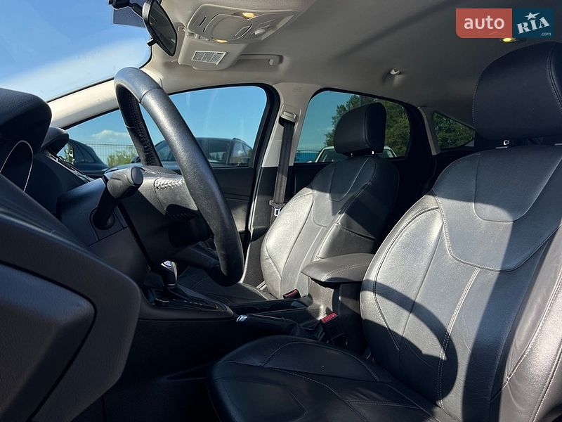Хетчбек Ford Focus 2015 в Івано-Франківську
