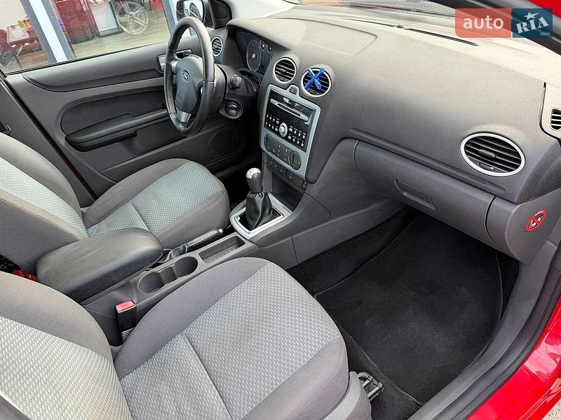 Хетчбек Ford Focus 2006 в Полтаві