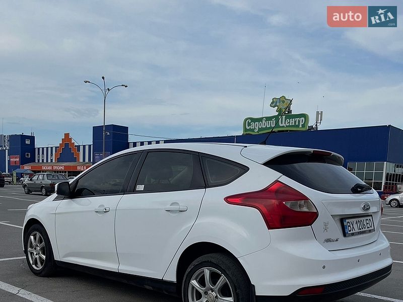 Хэтчбек Ford Focus 2012 в Каменец-Подольском
