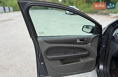 Універсал Ford Focus 2005 в Звягелі