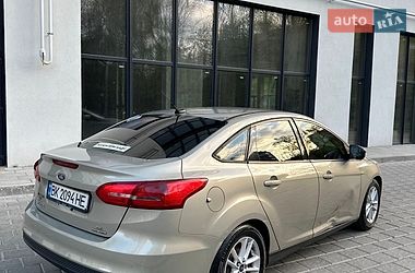 Седан Ford Focus 2015 в Ровно