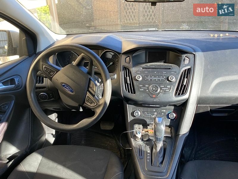 Седан Ford Focus 2015 в Львові