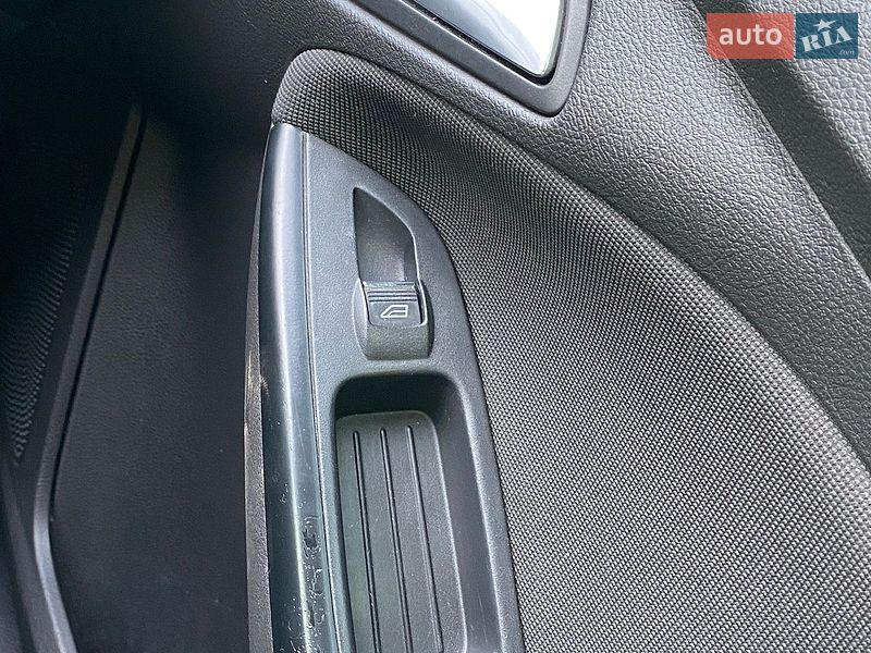 Седан Ford Focus 2013 в Києві