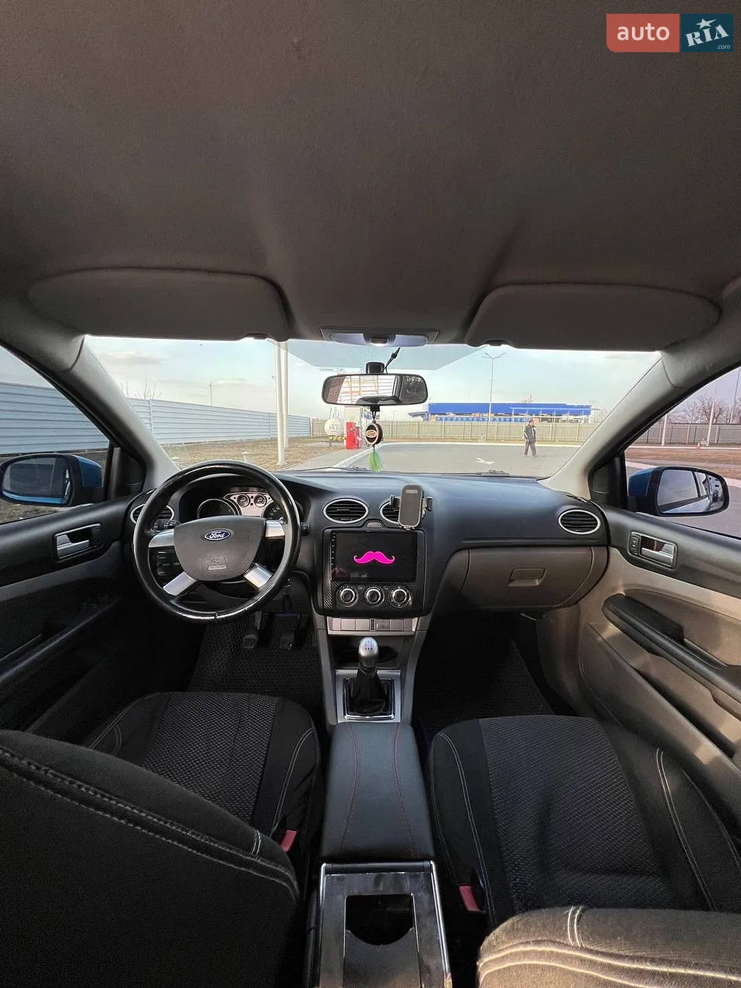 2010 Ford Focus - мініатюра 4