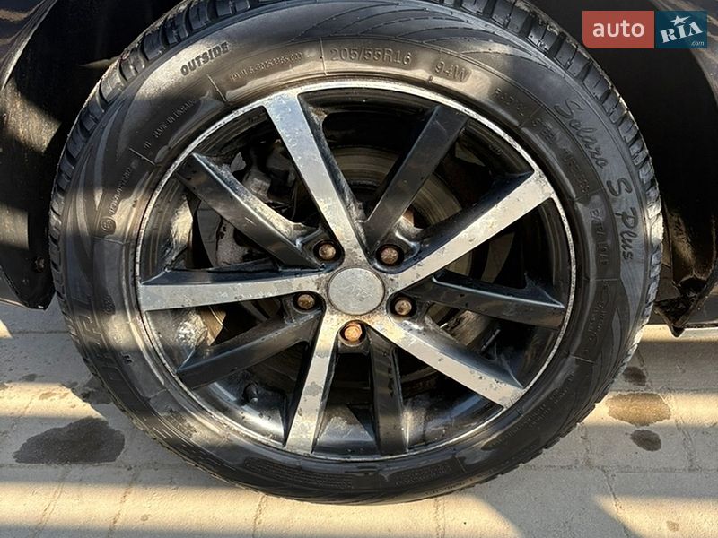 Седан Ford Focus 2011 в Львові