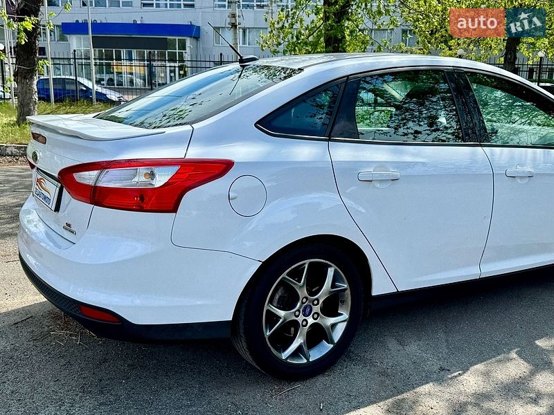 Седан Ford Focus 2014 в Киеве