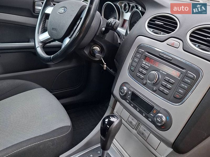 Хетчбек Ford Focus 2010 в Новомиргороді
