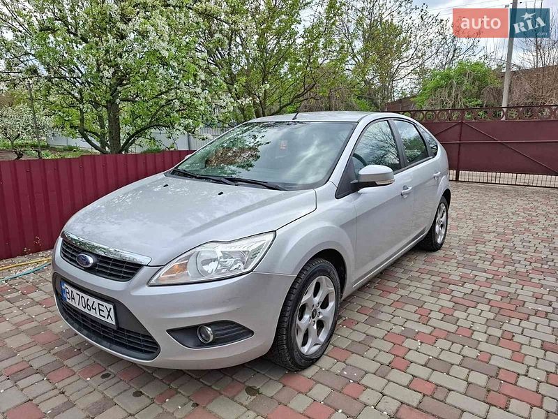 Хетчбек Ford Focus 2010 в Новомиргороді