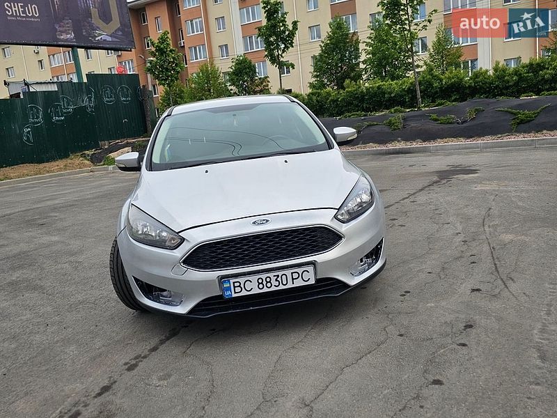 Хэтчбек Ford Focus 2014 в Киеве