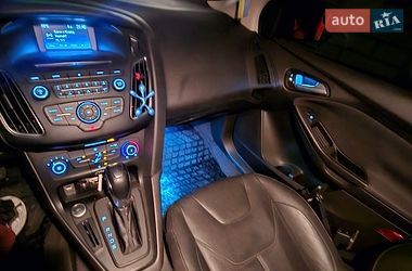 Хэтчбек Ford Focus 2014 в Киеве