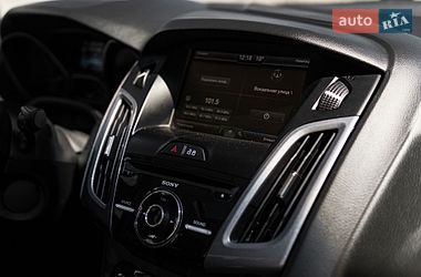 Седан Ford Focus 2014 в Кропивницком