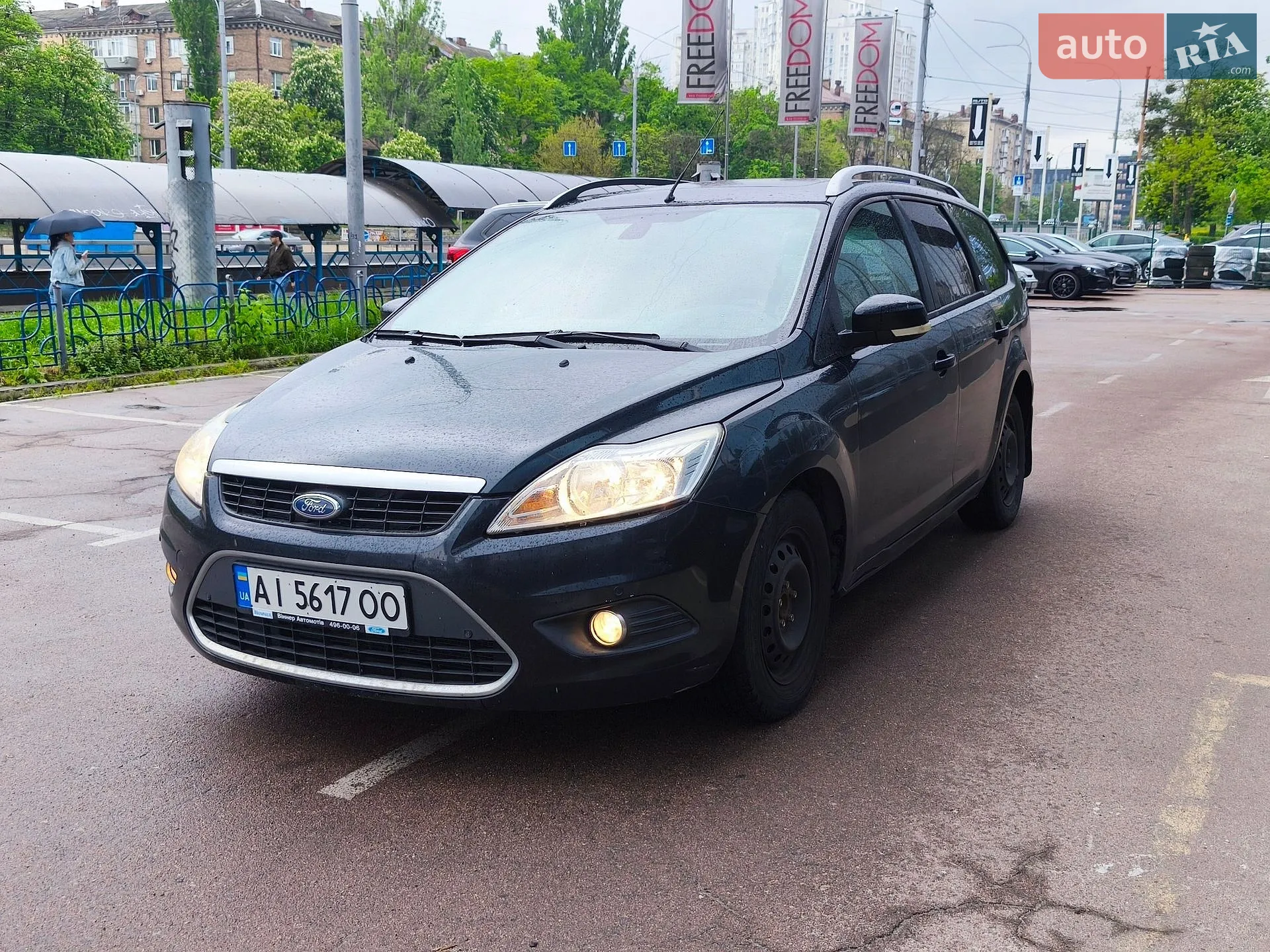 2010 Ford Focus - мініатюра 2