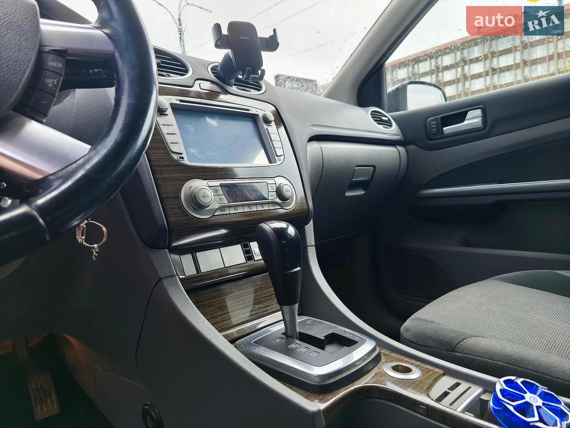 2010 Ford Focus - мініатюра 10