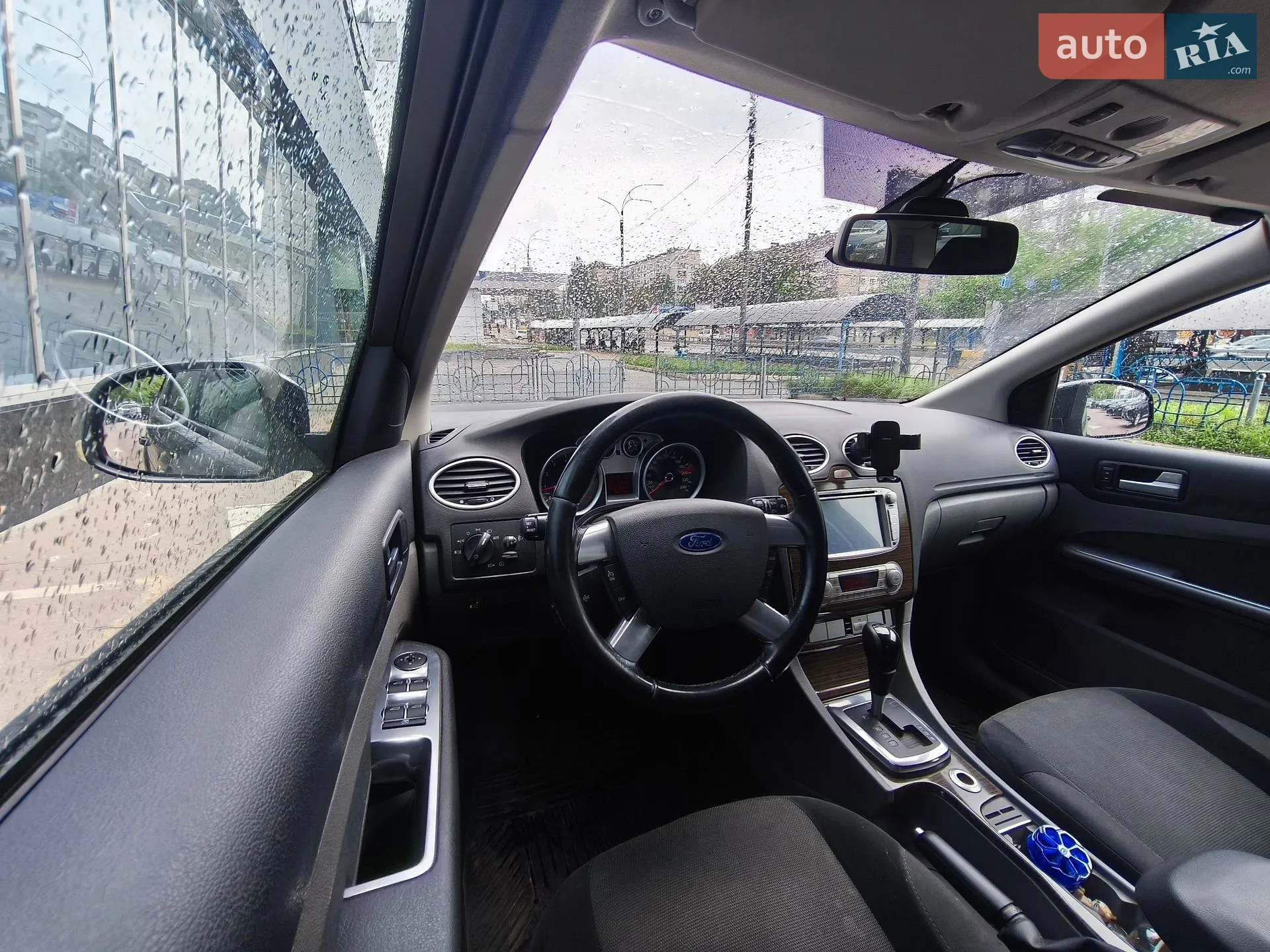 2010 Ford Focus - мініатюра 13