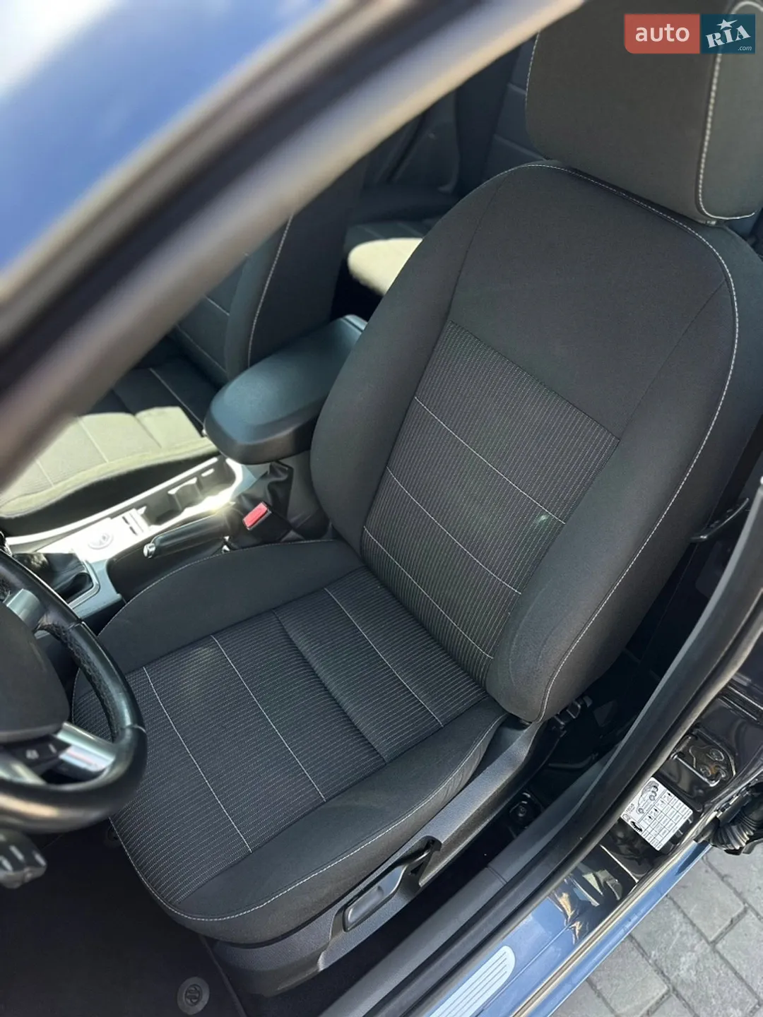 2010 Ford Focus - мініатюра 23