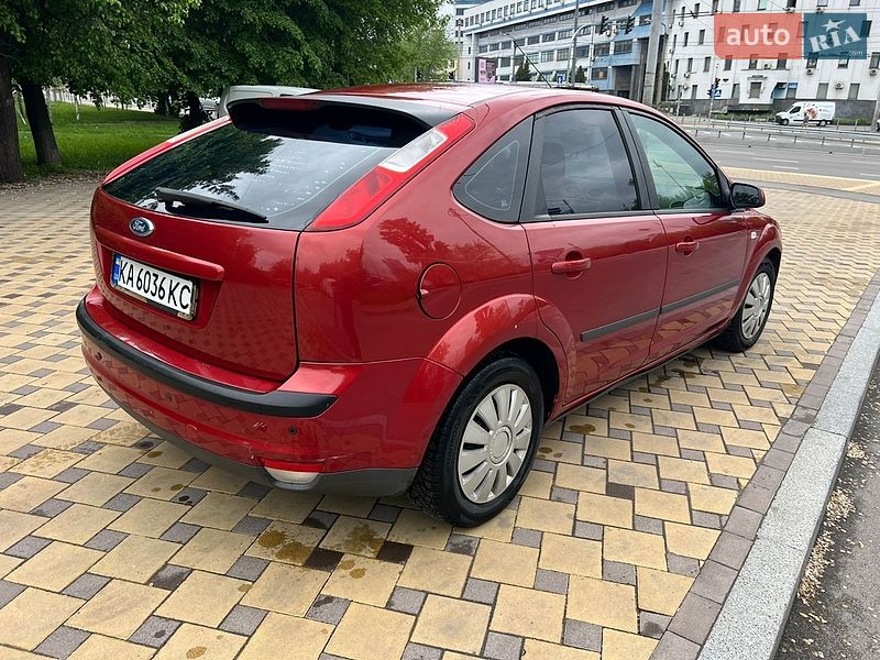 Хэтчбек Ford Focus 2006 в Киеве