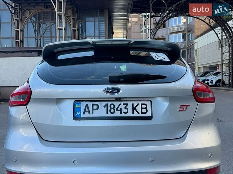 Хэтчбек Ford Focus 2016 в Киеве