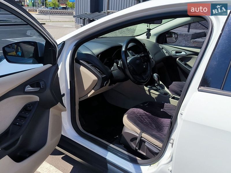 Седан Ford Focus 2016 в Киеве