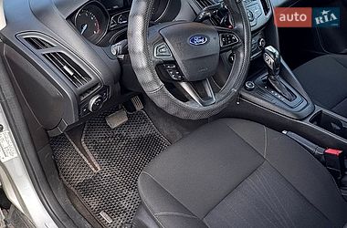 Хэтчбек Ford Focus 2015 в Жовкве