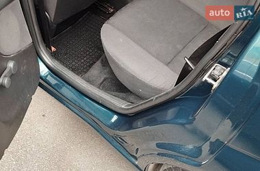 Седан Ford Focus 2004 в Лозовой