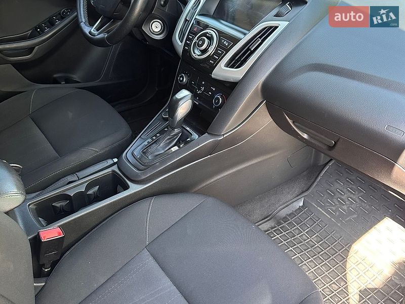 Седан Ford Focus 2015 в Смеле