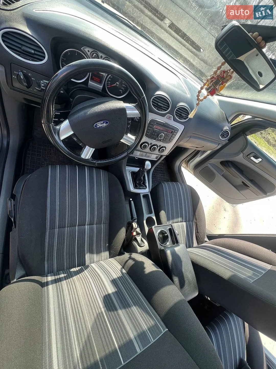 2010 Ford Focus - мініатюра 9