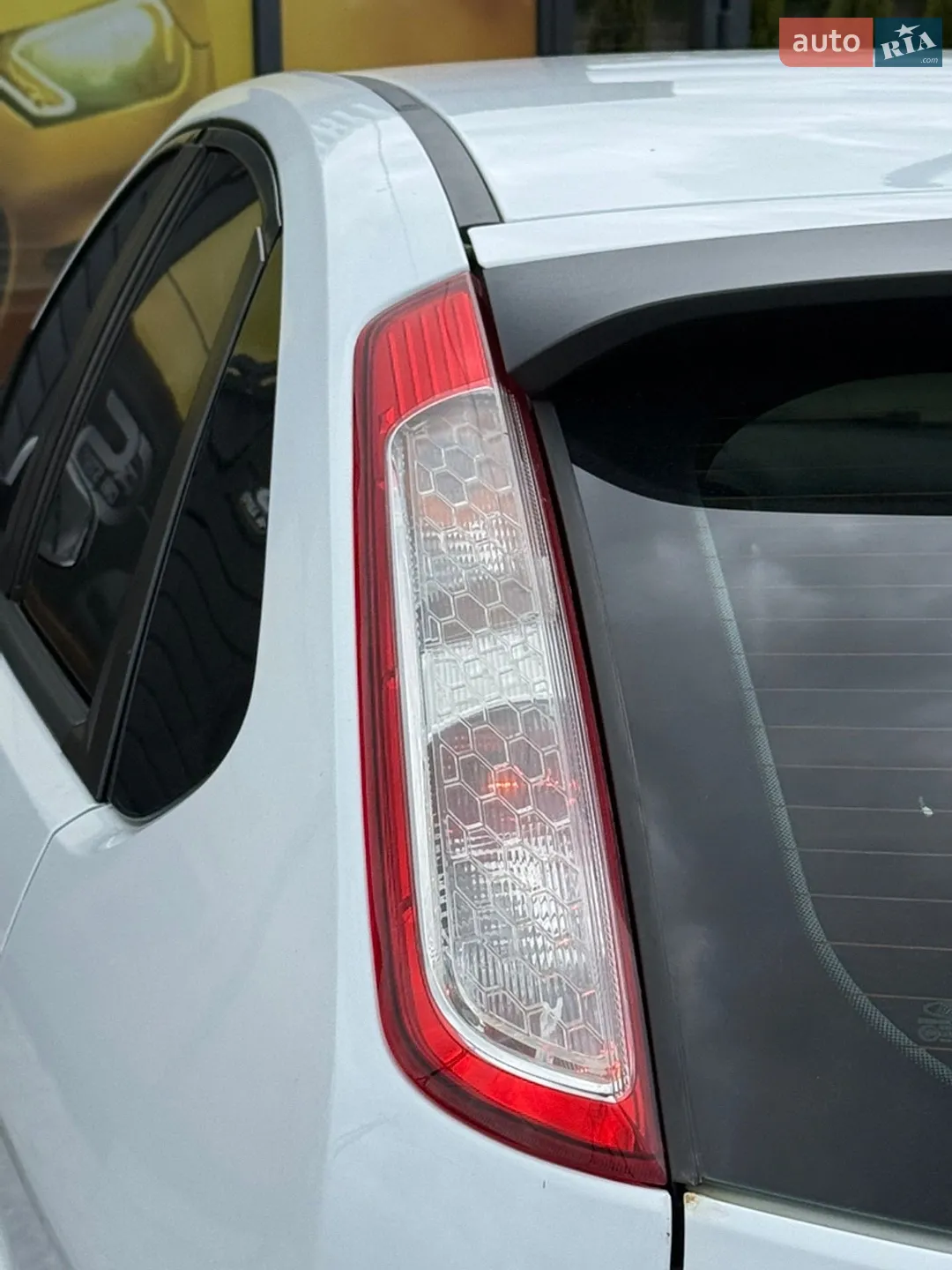 2011 Ford Focus - мініатюра 13