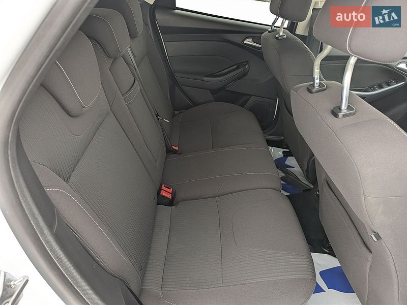 Хетчбек Ford Focus 2011 в Радивиліві