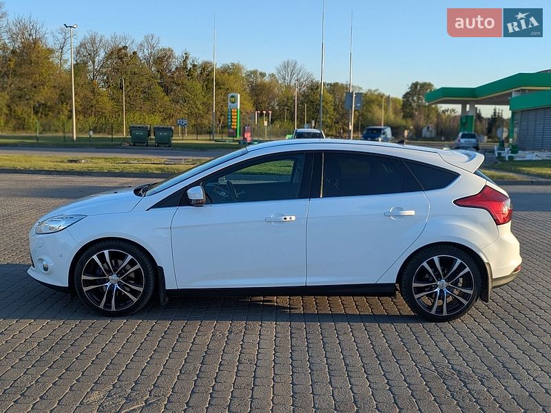 Хетчбек Ford Focus 2011 в Радивиліві