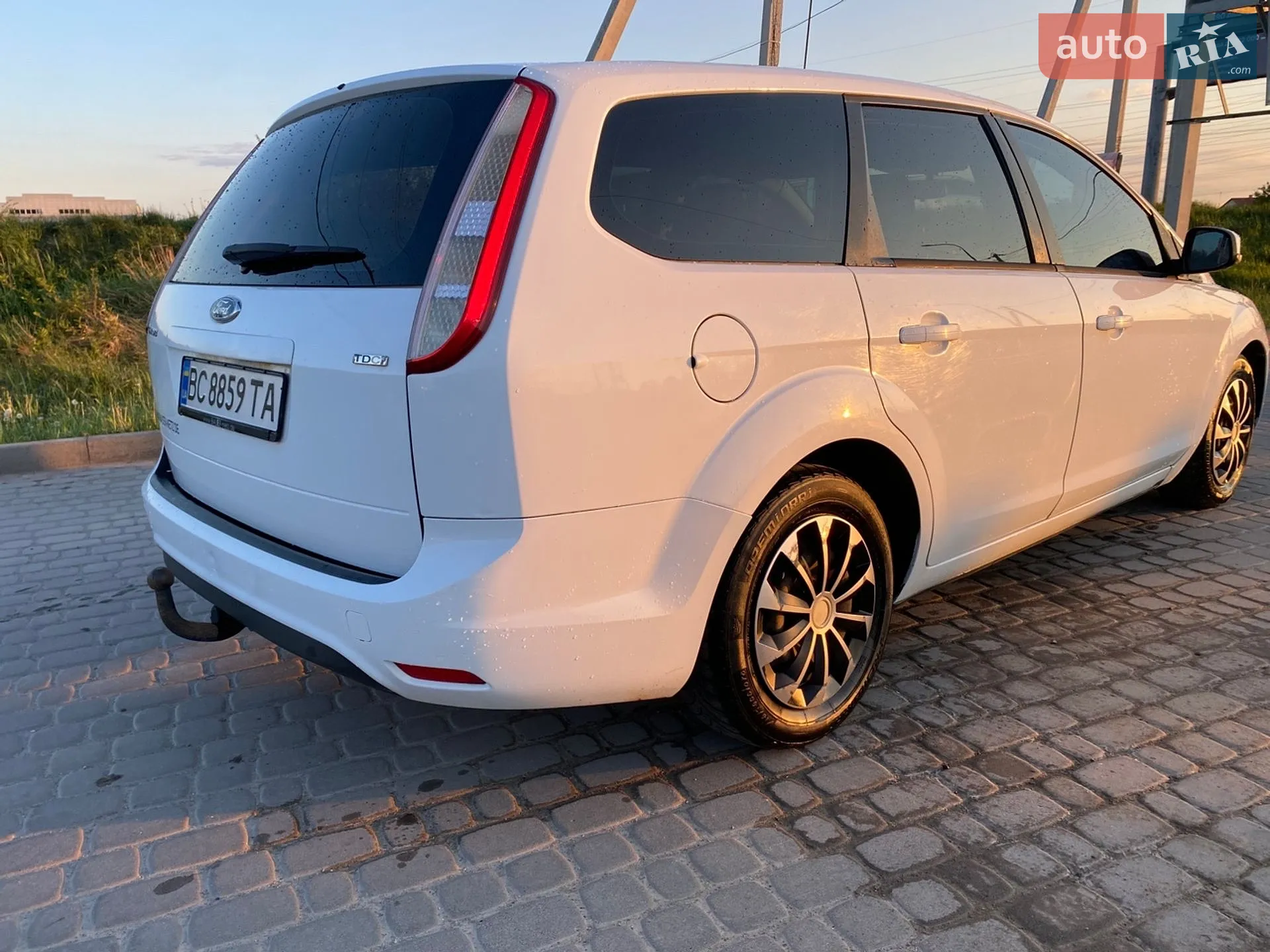 2010 Ford Focus - мініатюра 8
