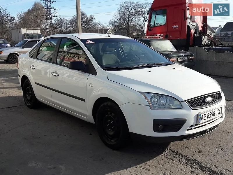 Ford Focus 2007 VIN WF0WXXGCDW7Y55629 фото оголошення 42 з 75