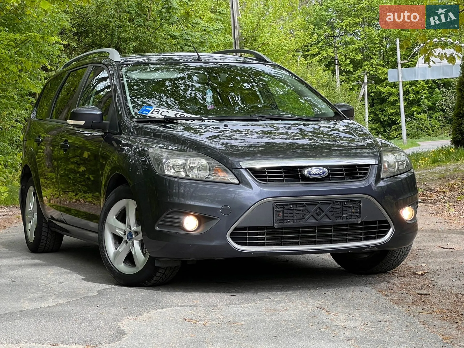 2010 Ford Focus - мініатюра 11