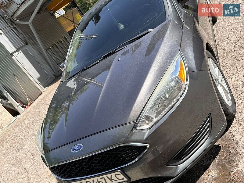Хэтчбек Ford Focus 2015 в Киеве