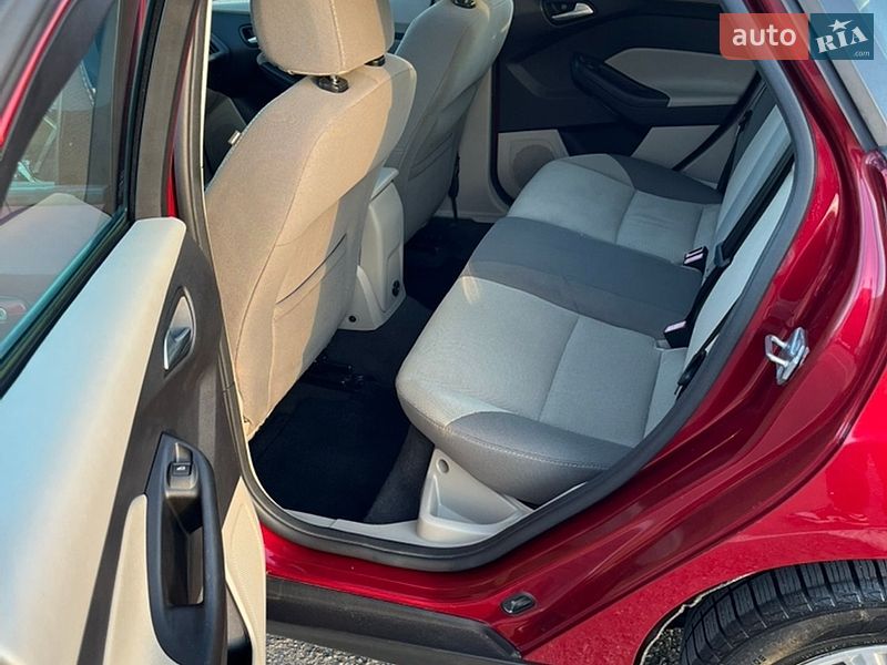 Хэтчбек Ford Focus 2014 в Ровно