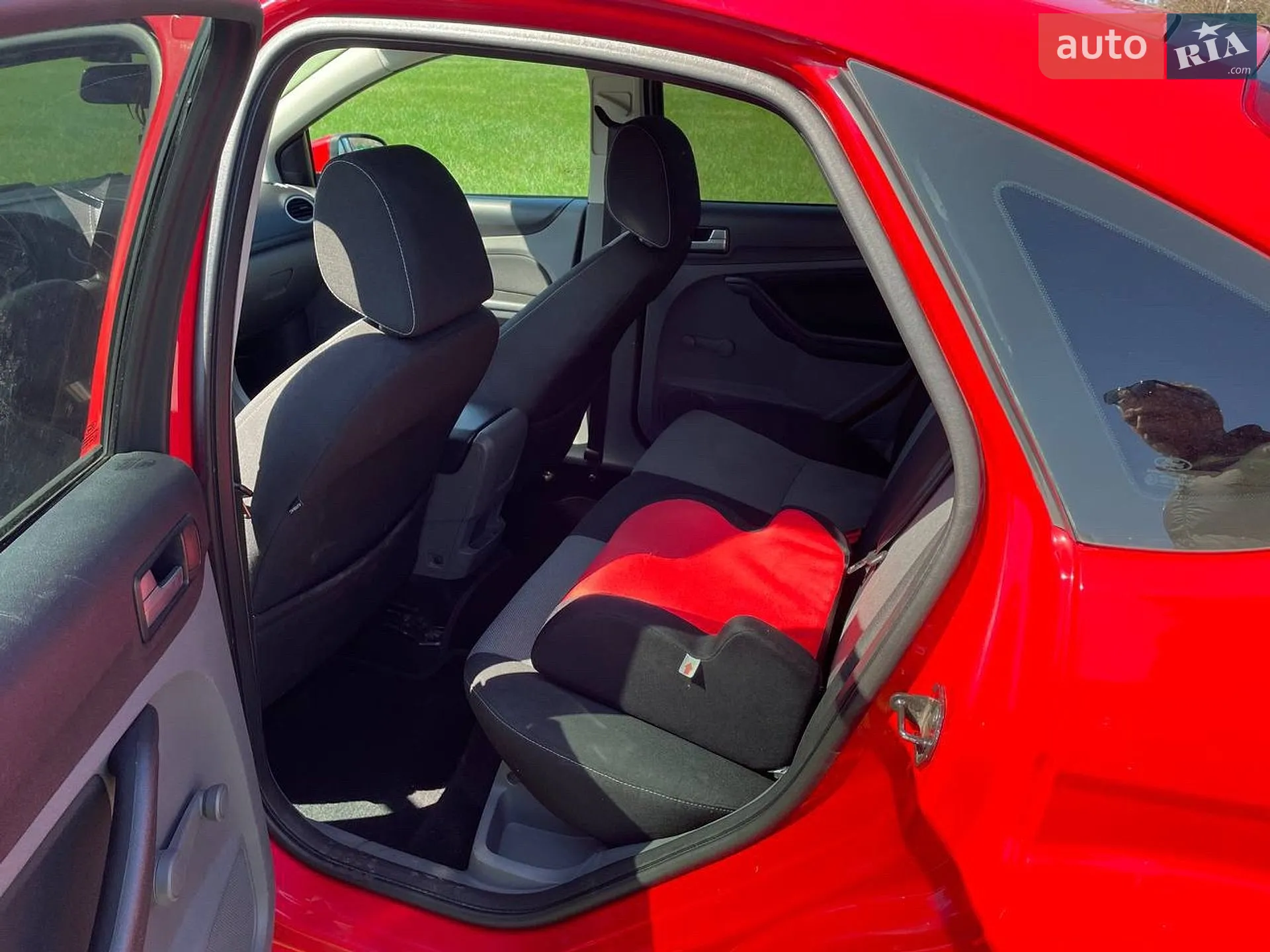 2010 Ford Focus - мініатюра 10