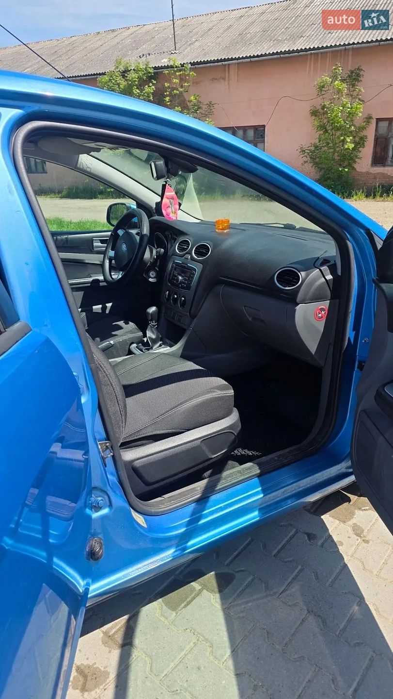 2010 Ford Focus - мініатюра 15