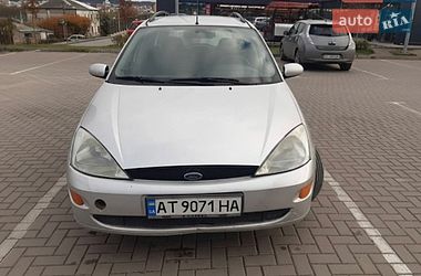 Універсал Ford Focus 2000 в Золочеві