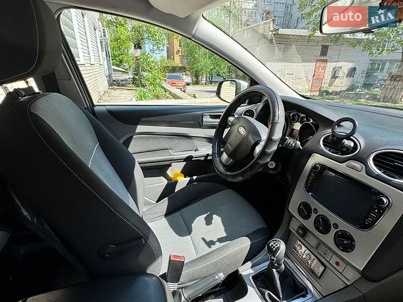Ford Focus 2011