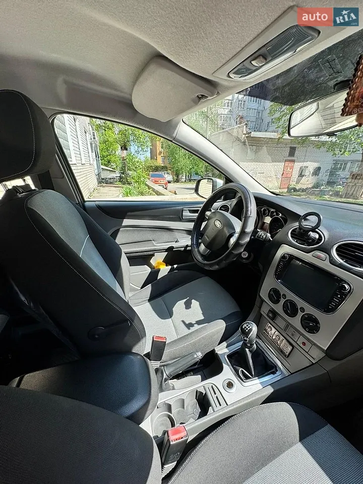 2010 Ford Focus - мініатюра 17