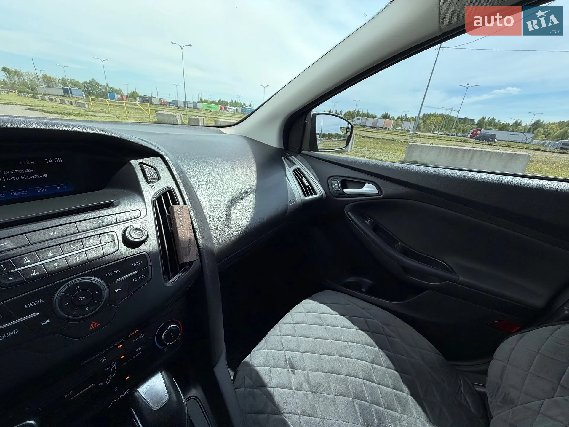 2015 Ford Focus - мініатюра 18