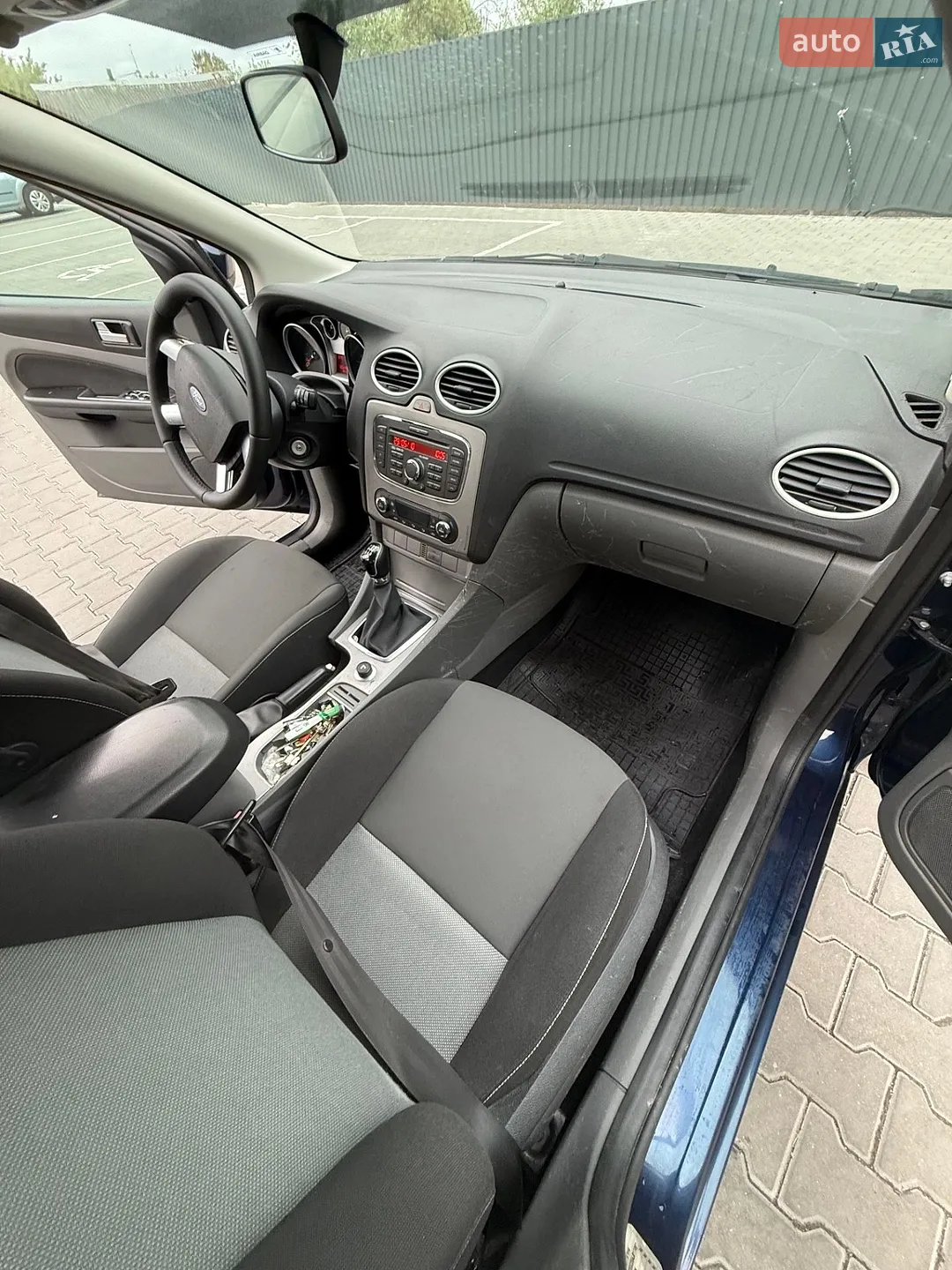 2010 Ford Focus - мініатюра 15