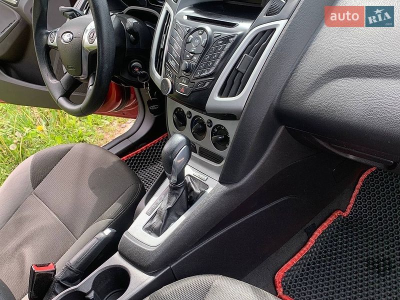 Седан Ford Focus 2014 в Яворове